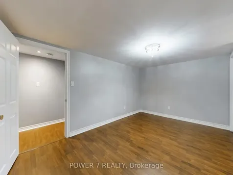 118 Kirker Avenue Toronto ON M1G 1N1