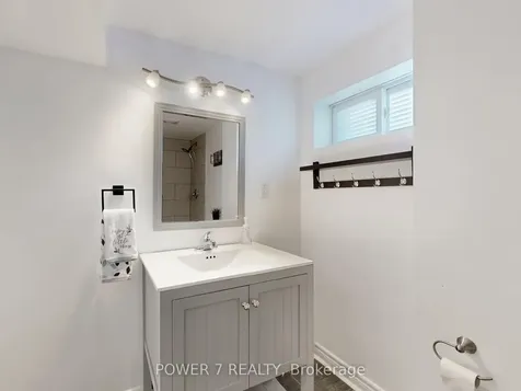 118 Kirker Avenue Toronto ON M1G 1N1
