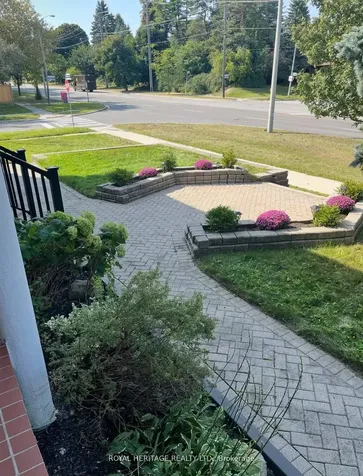 47 Cherryhill Avenue Toronto ON M1C 1W9