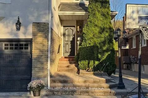 47 Cherryhill Avenue Toronto ON M1C 1W9