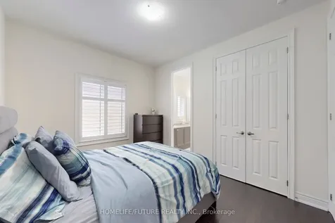 44 Micklefield Avenue Whitby ON L1P 0C4