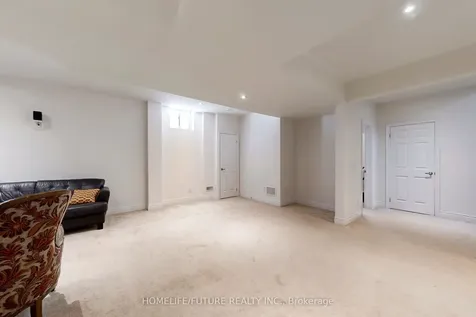44 Micklefield Avenue Whitby ON L1P 0C4
