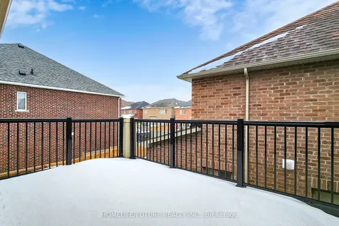44 Micklefield Avenue Whitby ON L1P 0C4
