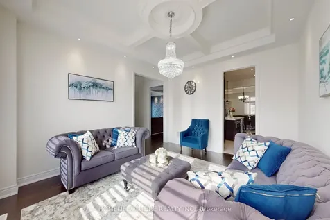 44 Micklefield Avenue Whitby ON L1P 0C4