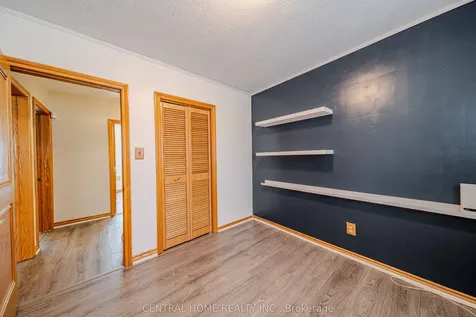 102 Meadowvale Road Toronto ON M1C 1S1