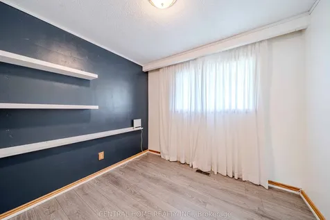 102 Meadowvale Road Toronto ON M1C 1S1