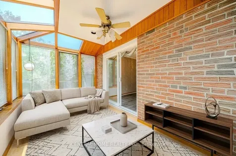 102 Meadowvale Road Toronto ON M1C 1S1