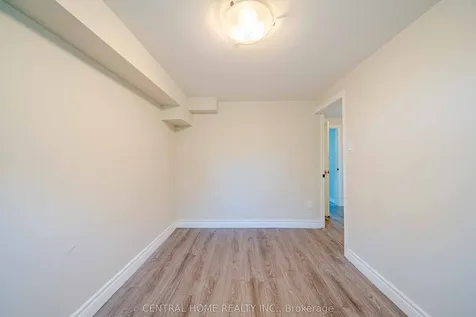 102 Meadowvale Road Toronto ON M1C 1S1