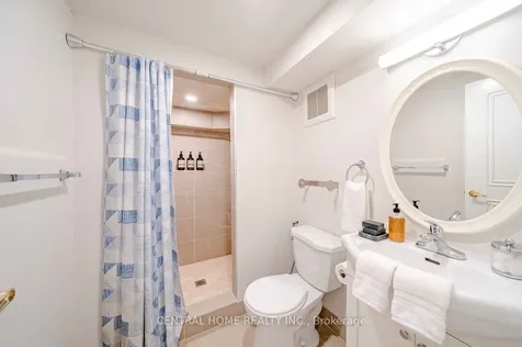 102 Meadowvale Road Toronto ON M1C 1S1