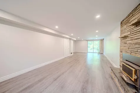 102 Meadowvale Road Toronto ON M1C 1S1