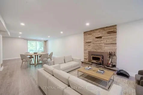 102 Meadowvale Road Toronto ON M1C 1S1