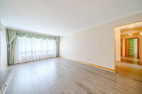 102 Meadowvale Road Toronto ON M1C 1S1