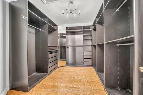 140 Bathgate Drive Toronto ON M1C 1T5