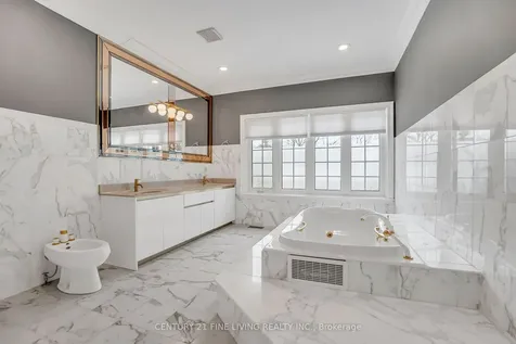 140 Bathgate Drive Toronto ON M1C 1T5