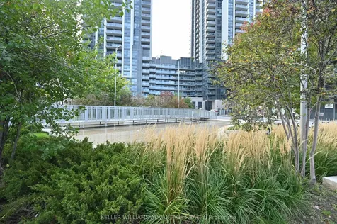 20 Meadowglen Place Toronto ON M1G 0A9