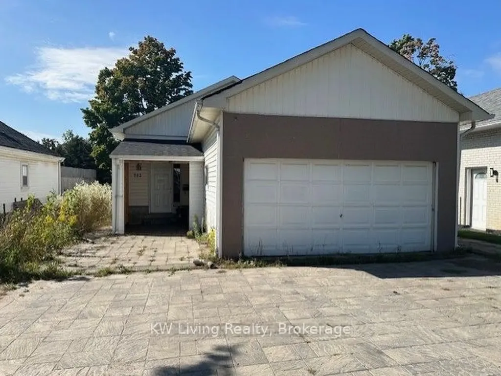 782 Liverpool Road Pickering ON L1W 1S1