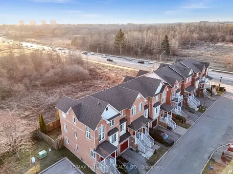 16 Boone Lane Ajax ON L1S 7S3