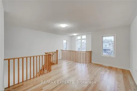 185 South Ocean Drive Oshawa ON L1L 0K4