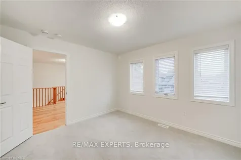 185 South Ocean Drive Oshawa ON L1L 0K4