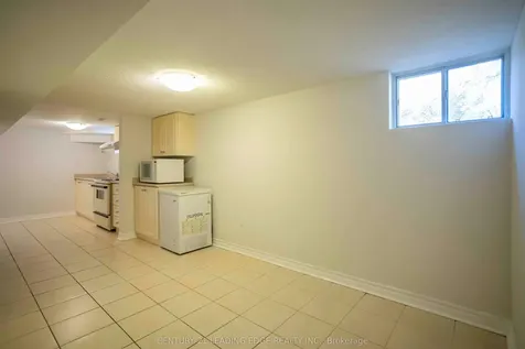 2728 Kennedy Road Toronto ON M1T 3H9
