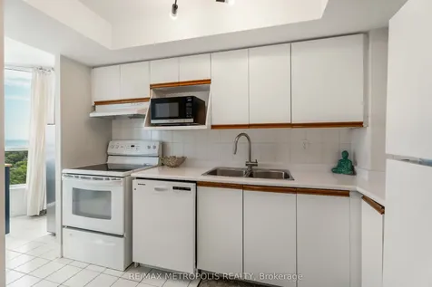 3233 Eglinton Avenue E Toronto ON M1J 3N6