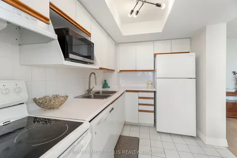 3233 Eglinton Avenue E Toronto ON M1J 3N6