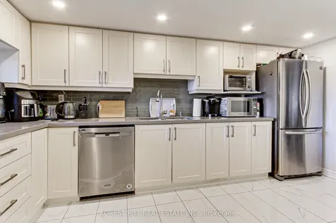 2330 Bridletowne Circle Toronto ON M1W 3P6