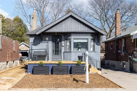 1105 Greenwood Avenue Toronto ON M4J 4E5