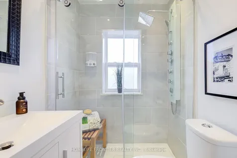 1105 Greenwood Avenue Toronto ON M4J 4E5