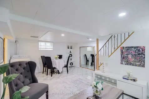 1105 Greenwood Avenue Toronto ON M4J 4E5