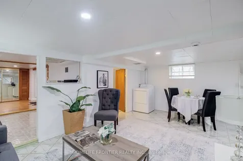 1105 Greenwood Avenue Toronto ON M4J 4E5