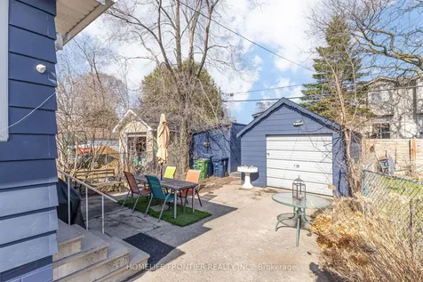 1105 Greenwood Avenue Toronto ON M4J 4E5