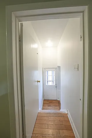 812 Kennedy Road Toronto ON M1K 2C8