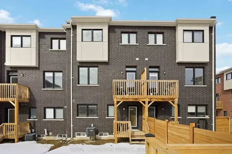 885 Kicking Horse Path Oshawa ON L1J 0B4
