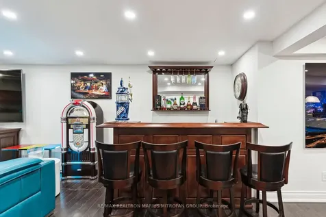 23 Steepleview Court Oshawa ON L1H 0S6