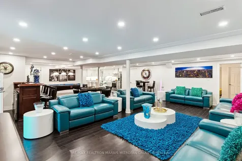23 Steepleview Court Oshawa ON L1H 0S6