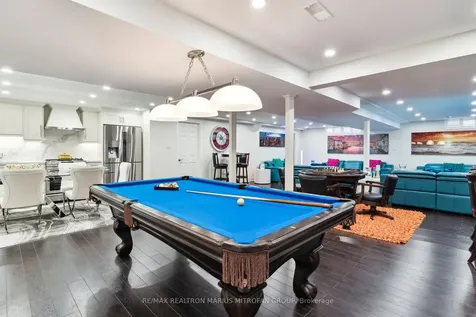 23 Steepleview Court Oshawa ON L1H 0S6