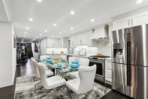23 Steepleview Court Oshawa ON L1H 0S6