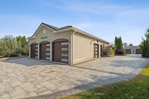 23 Steepleview Court Oshawa ON L1H 0S6