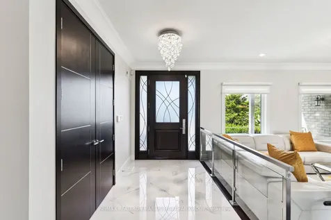 23 Steepleview Court Oshawa ON L1H 0S6