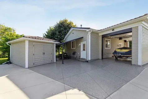 23 Steepleview Court Oshawa ON L1H 0S6