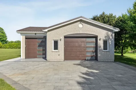 23 Steepleview Court Oshawa ON L1H 0S6