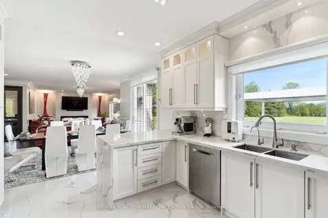 23 Steepleview Court Oshawa ON L1H 0S6