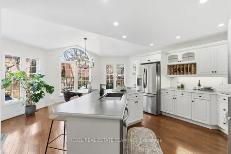 82 Ravenscroft Road Ajax ON L1T 1W5