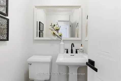 82 Ravenscroft Road Ajax ON L1T 1W5