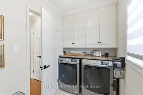 82 Ravenscroft Road Ajax ON L1T 1W5