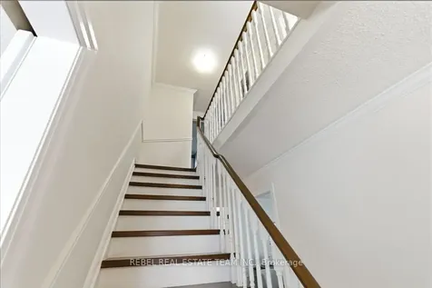 82 Ravenscroft Road Ajax ON L1T 1W5