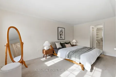 82 Ravenscroft Road Ajax ON L1T 1W5