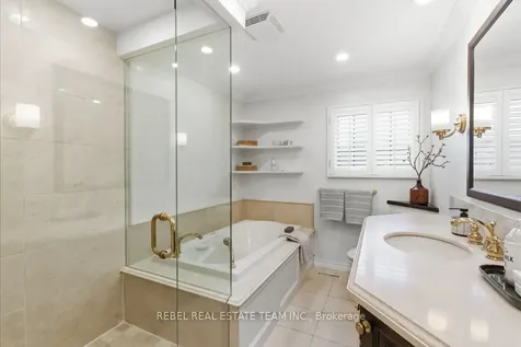 82 Ravenscroft Road Ajax ON L1T 1W5