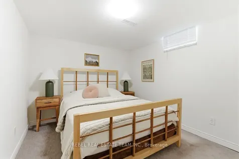 82 Ravenscroft Road Ajax ON L1T 1W5